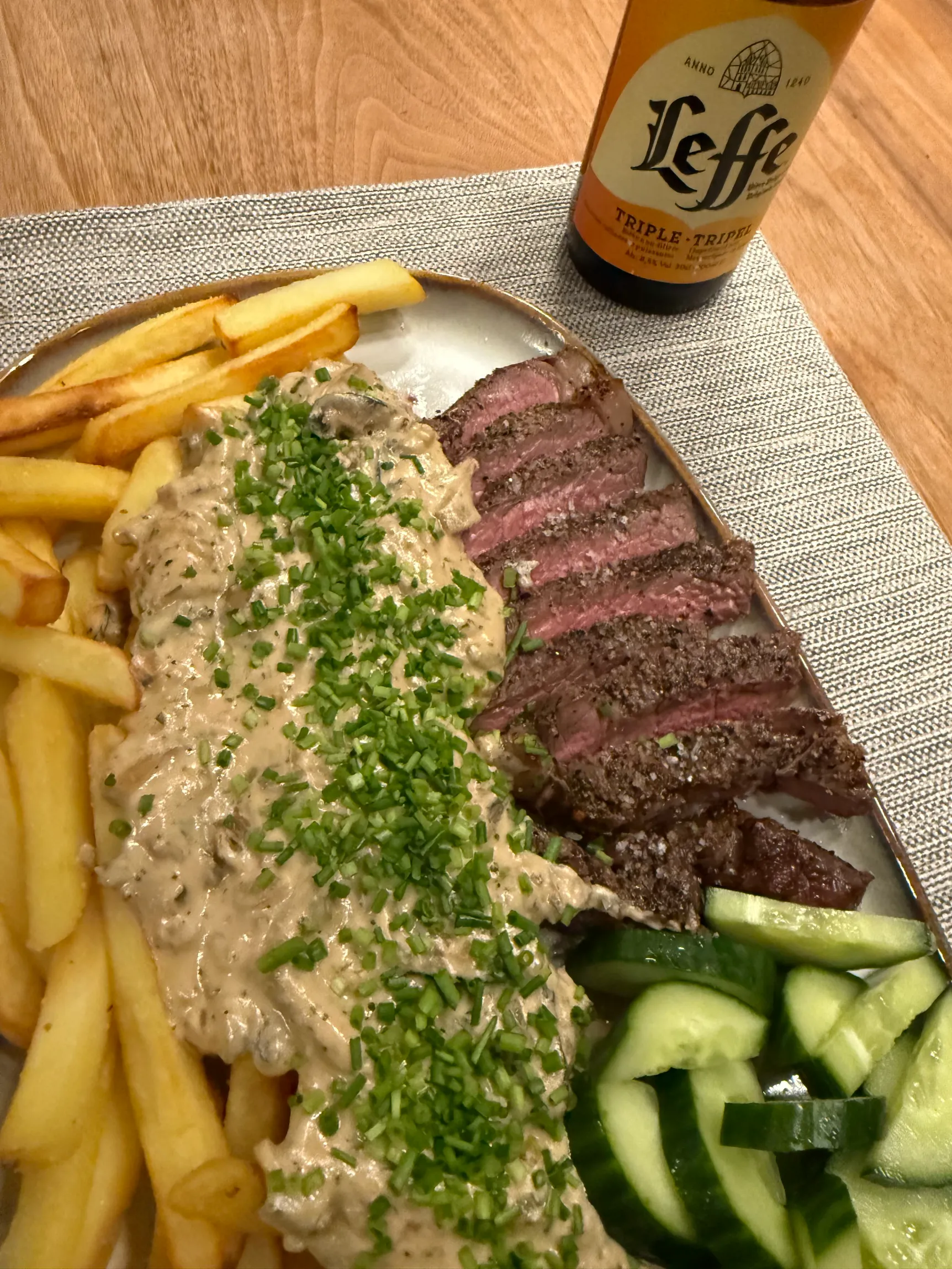 Steak frites van de BBQ